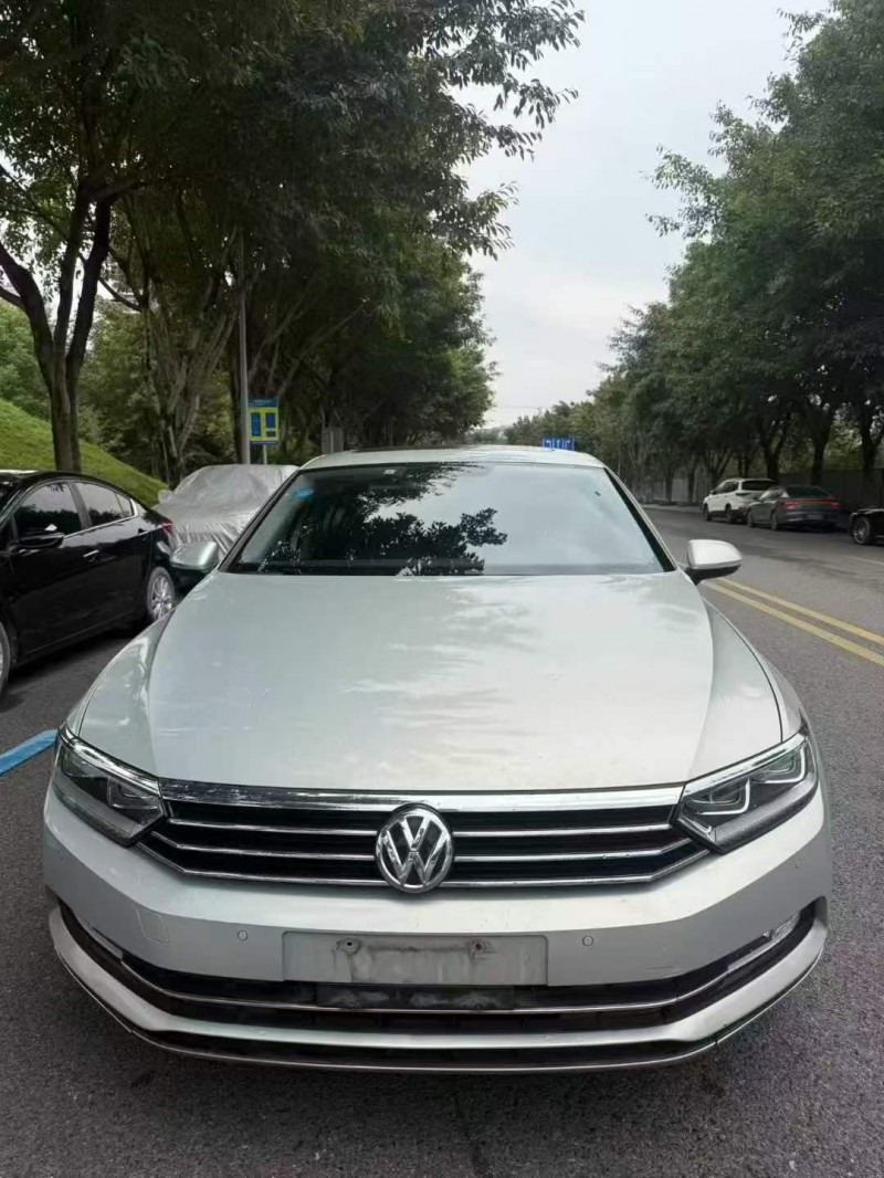 重庆20年大众迈腾1