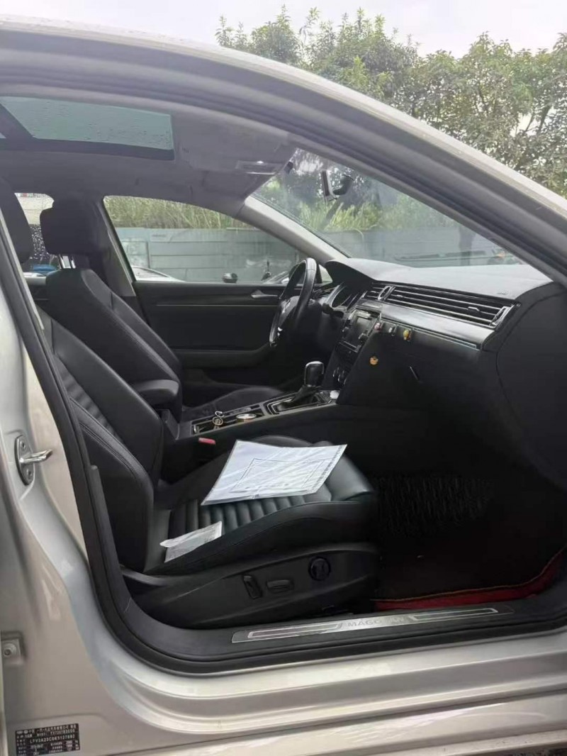 重庆20年大众迈腾4