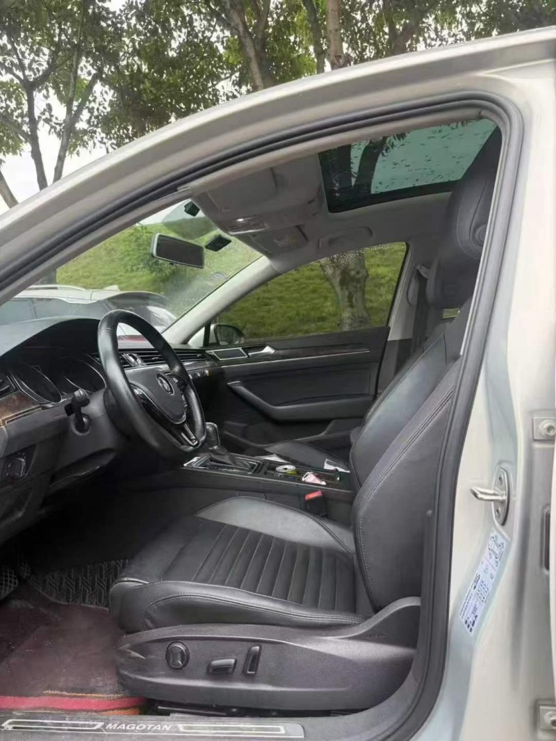 重庆20年大众迈腾5