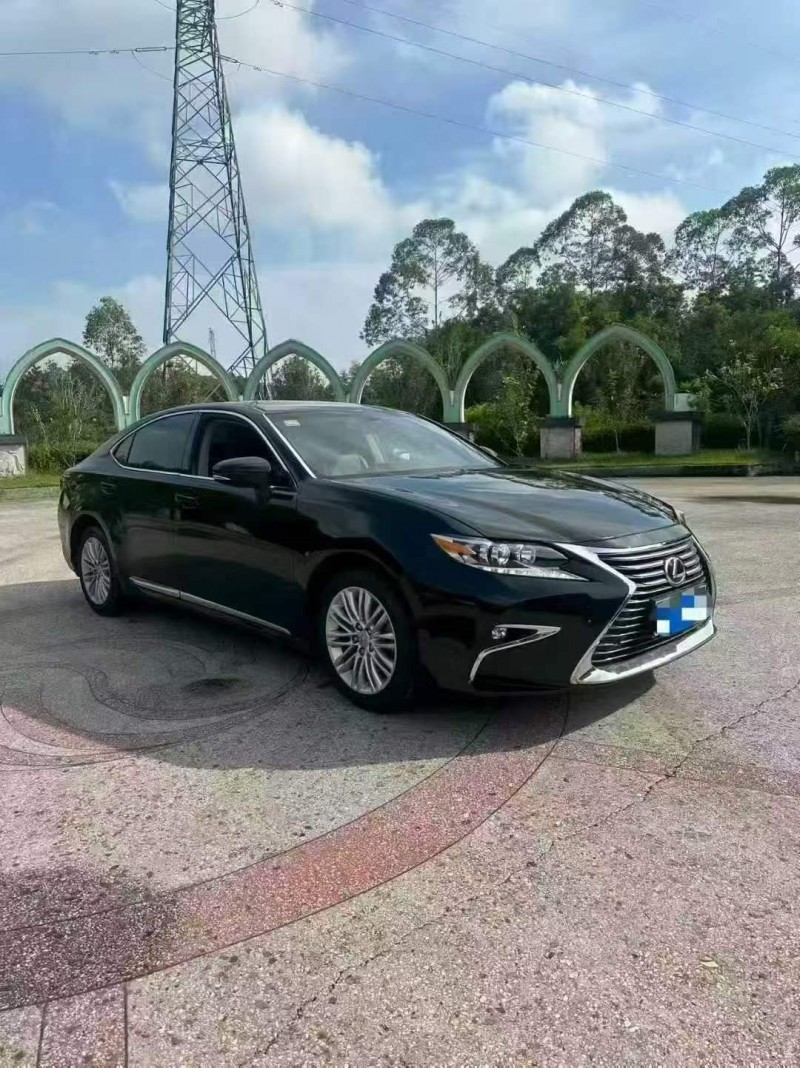 桂林16年雷克萨斯ES3