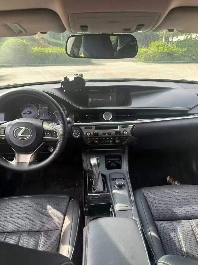 桂林16年雷克萨斯ES4