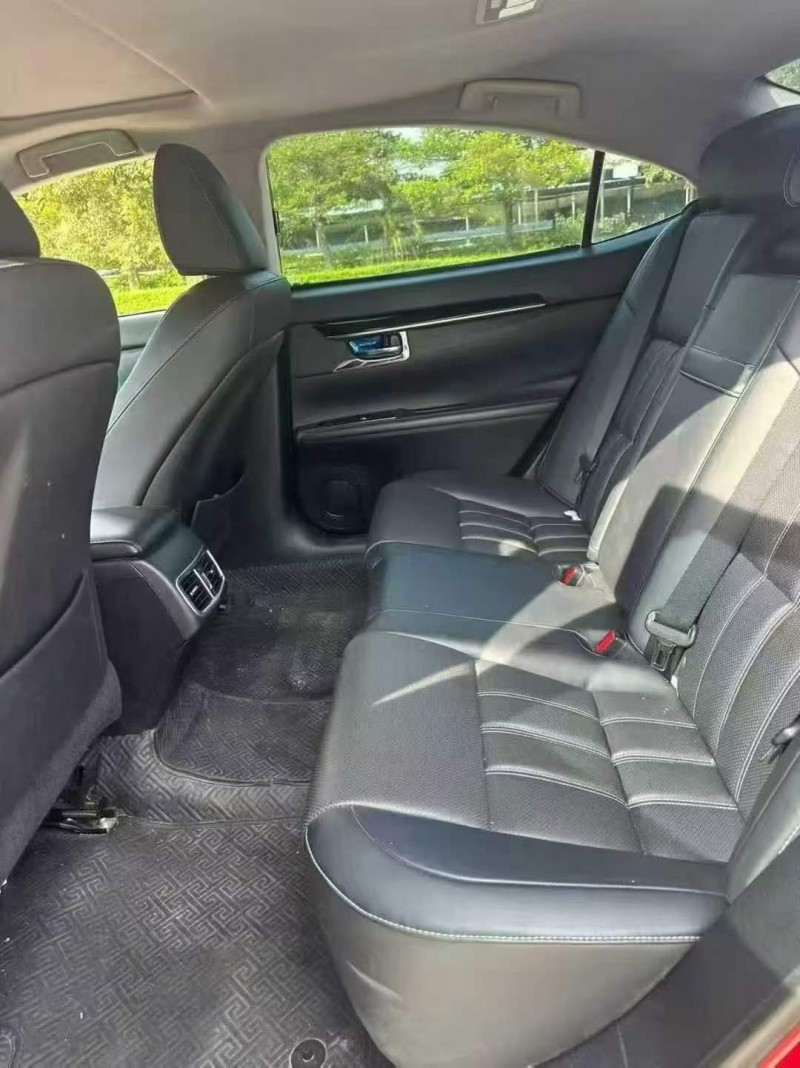 桂林16年雷克萨斯ES6