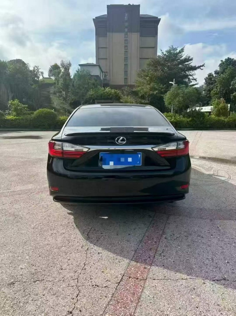 桂林16年雷克萨斯ES9