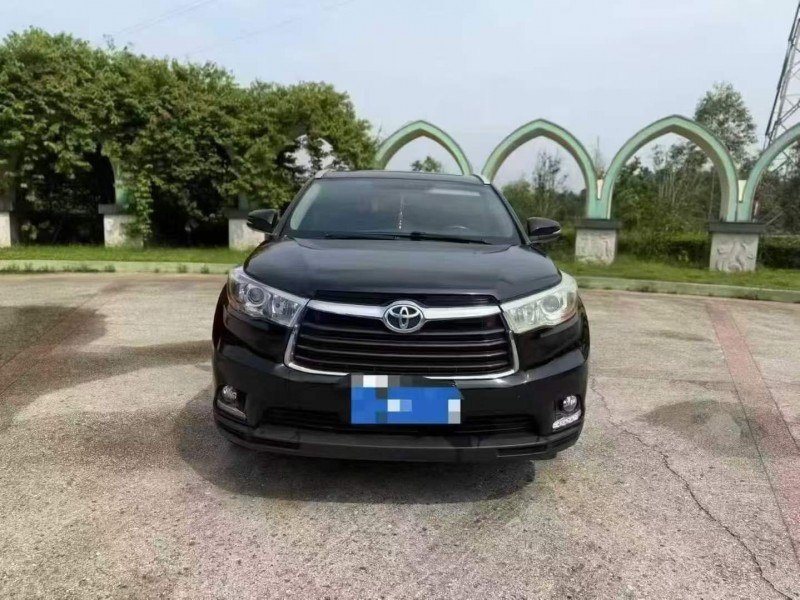 钦州16年丰田汉兰达1