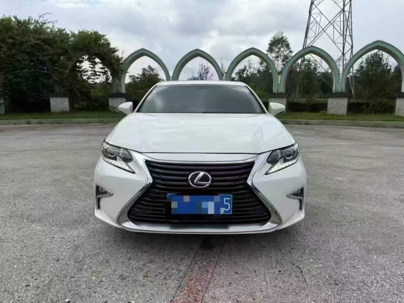 桂林18年雷克萨斯ES1