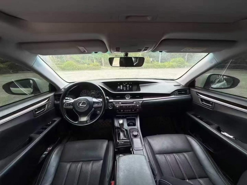 桂林18年雷克萨斯ES4