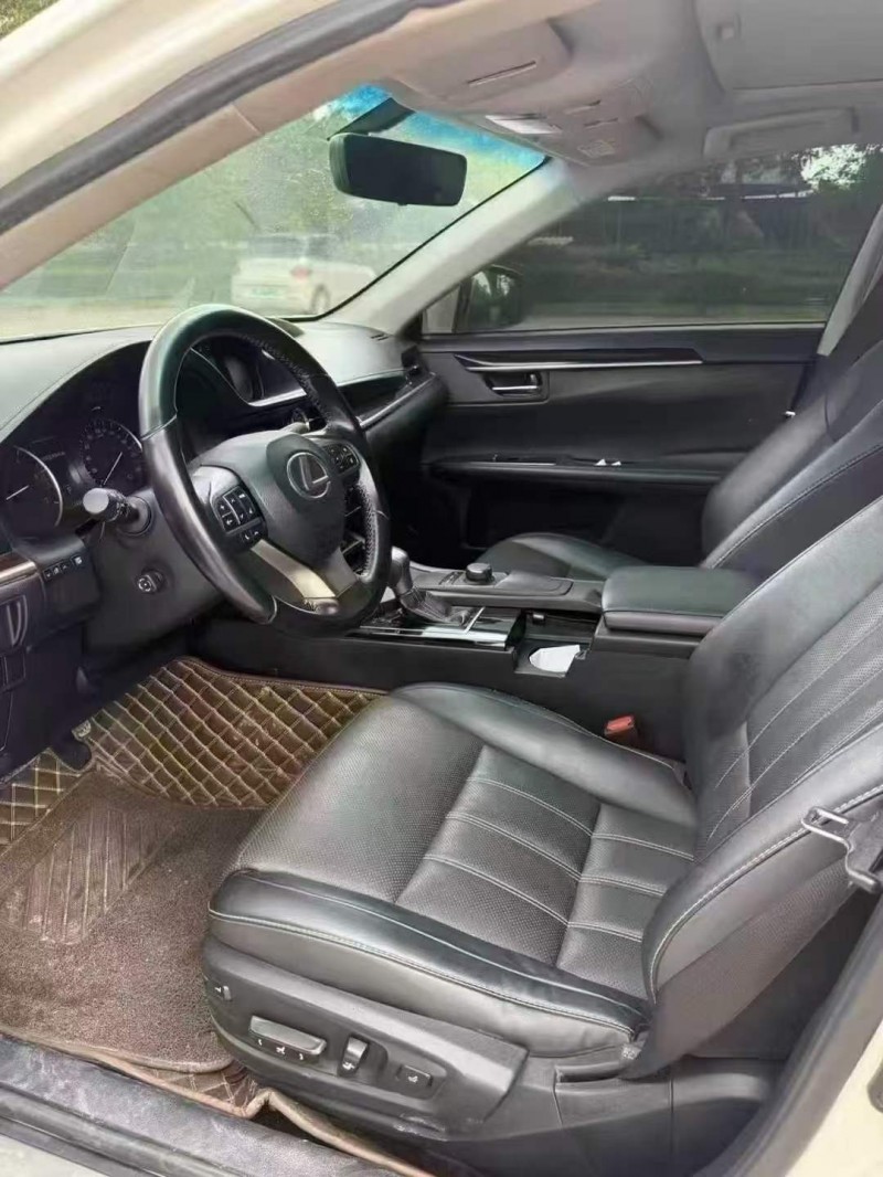 桂林18年雷克萨斯ES5