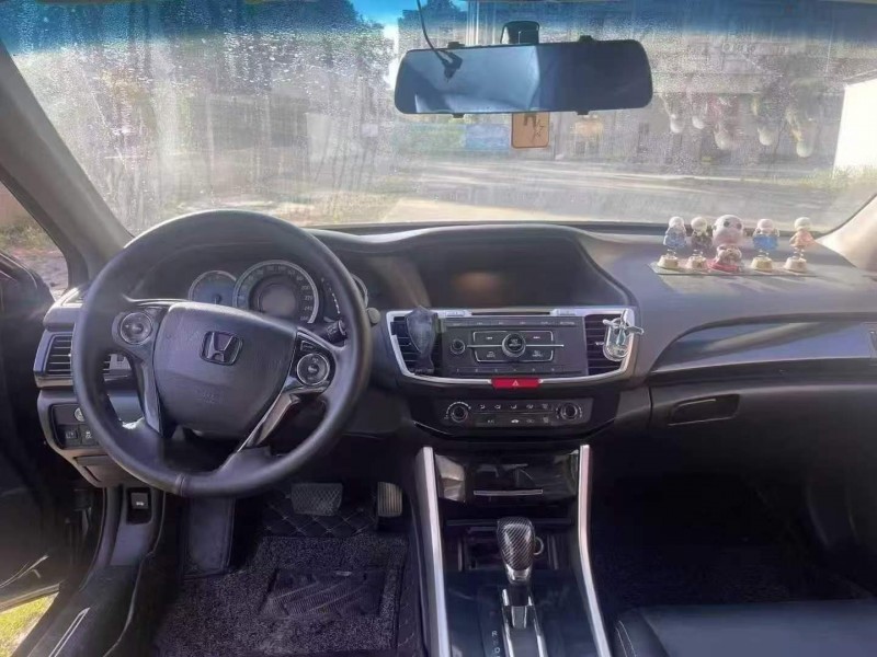 深圳16年本田型格4