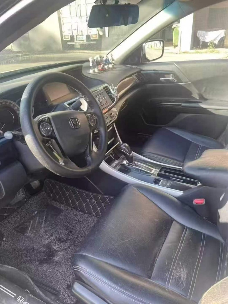 深圳16年本田型格5