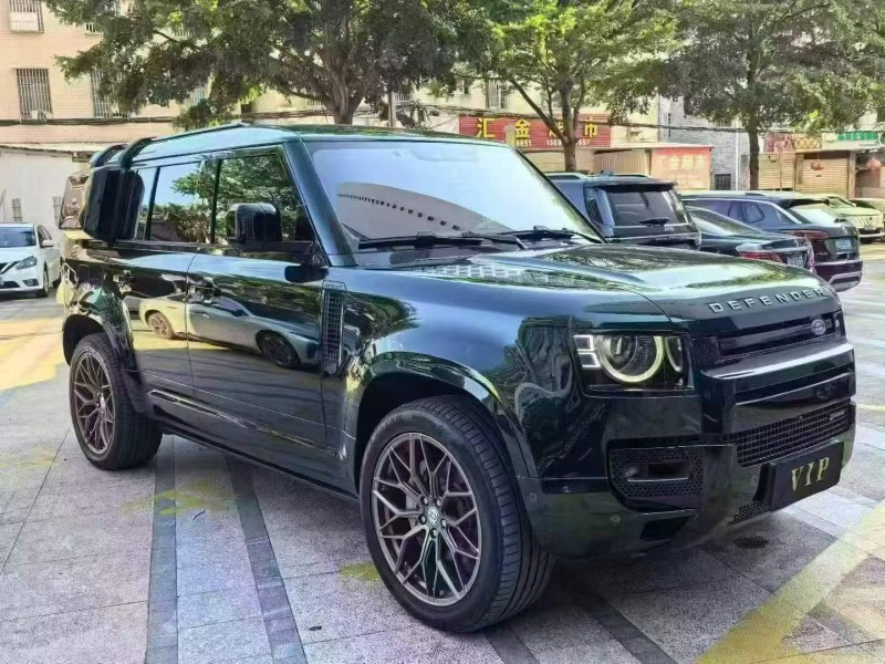 三明23年路虎卫士3