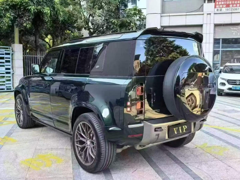 三明23年路虎卫士6