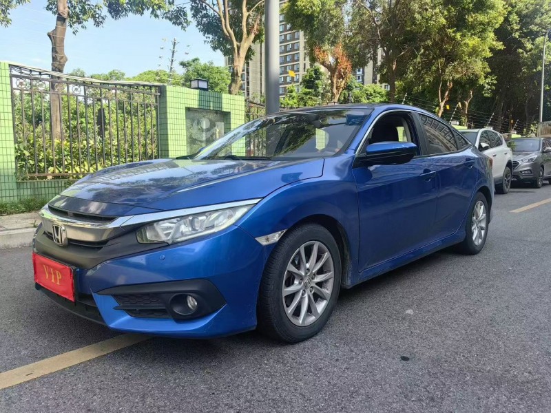 成都18年本田思域2