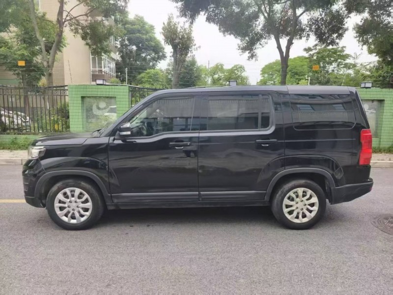 成都20年长安汽车X70A6