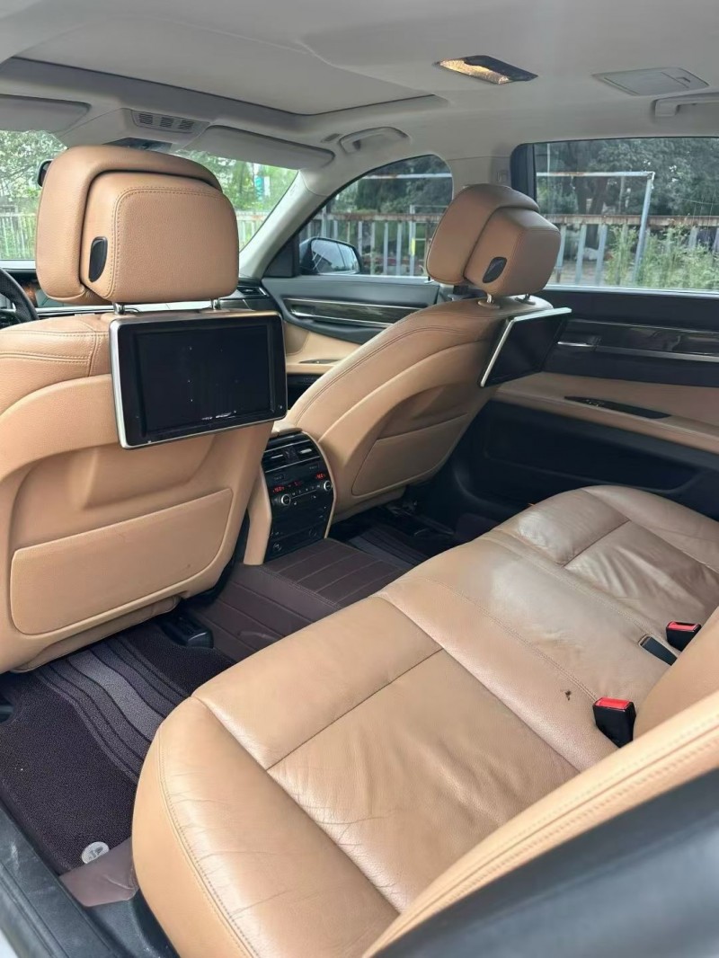 日照14年宝马7系5