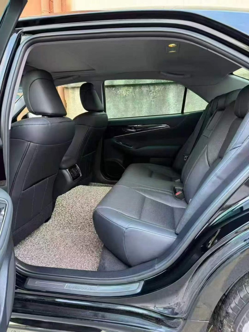 厦门17年丰田皇冠7