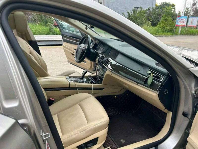 徐州11年宝马7系7