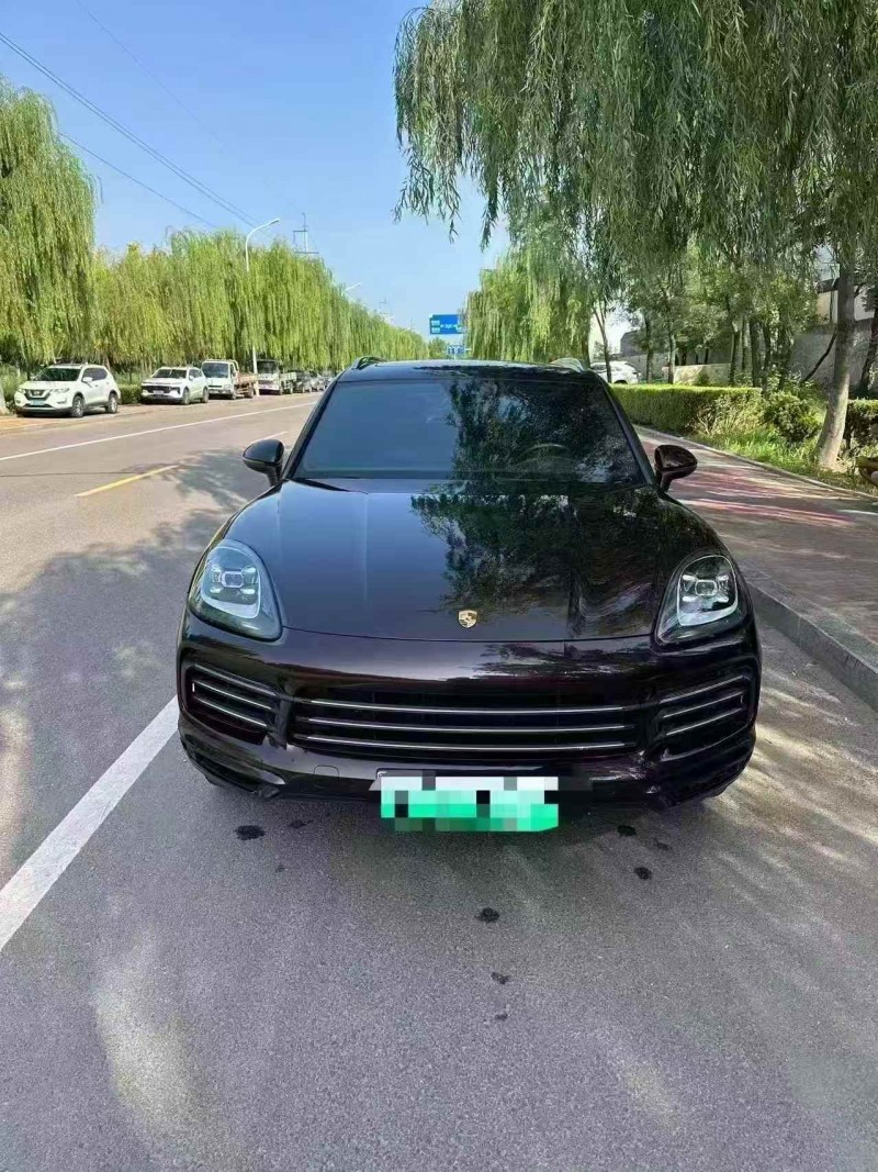 枣庄20年保时捷卡宴1
