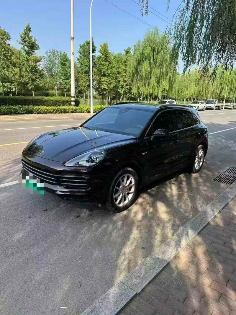 枣庄20年保时捷卡宴2