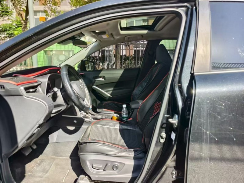 成都24年丰田锋兰达6