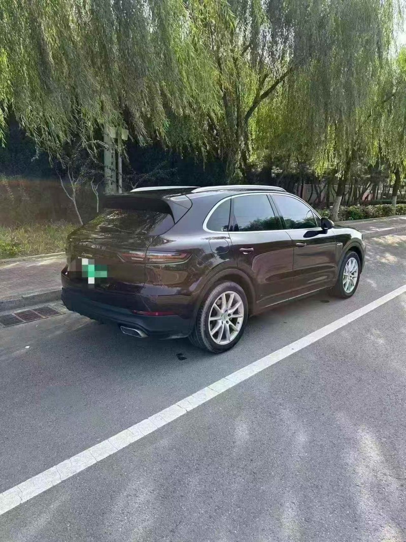 枣庄20年保时捷卡宴8