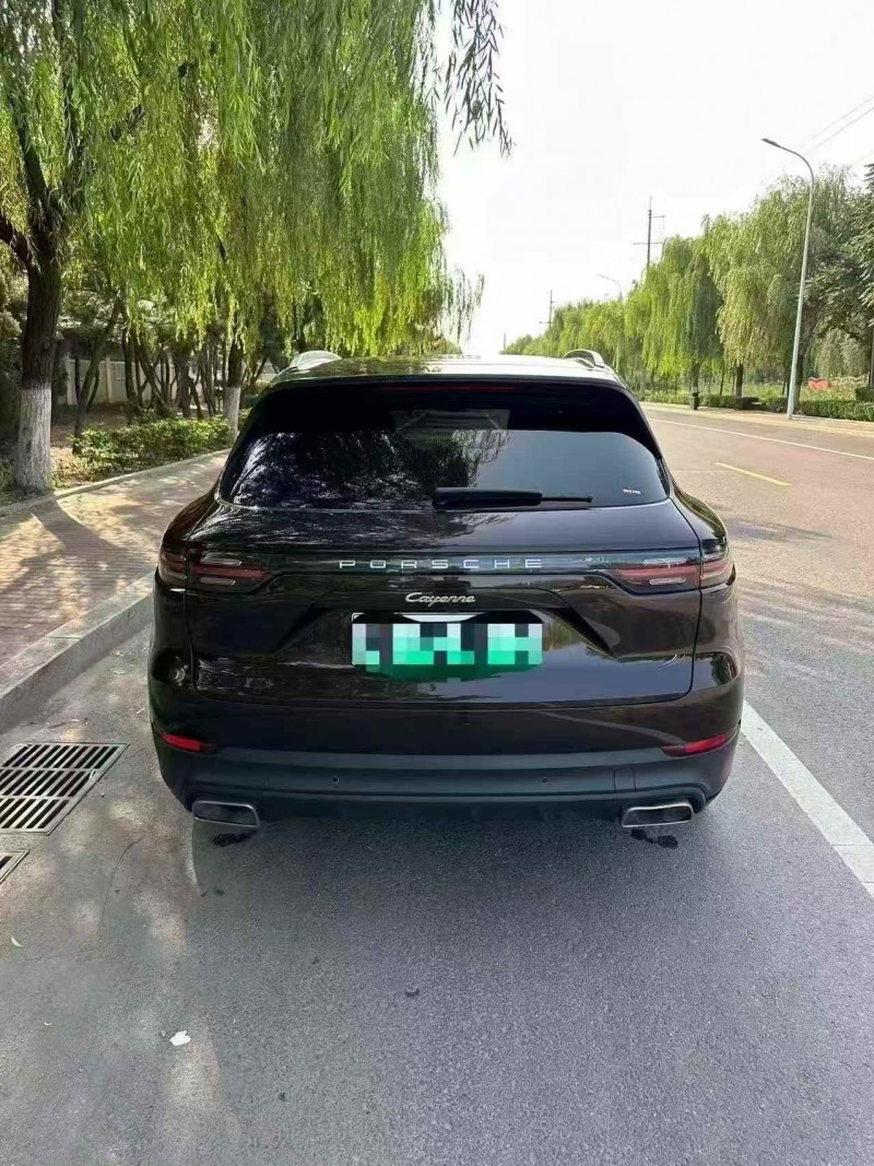 枣庄20年保时捷卡宴9