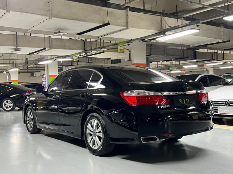 成都15年本田雅阁6