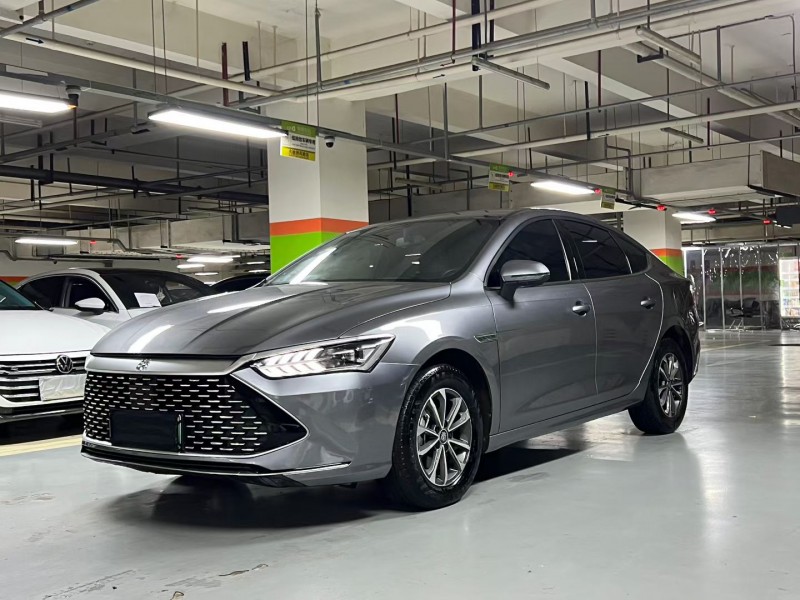 成都24年比亚迪秦5