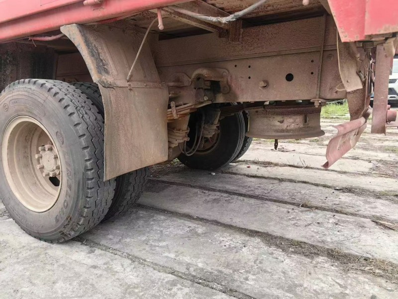 成都17年卡车系列重汽豪沃4