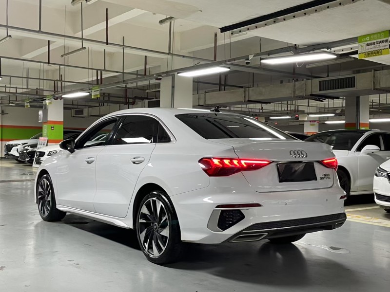 成都23年奥迪A36