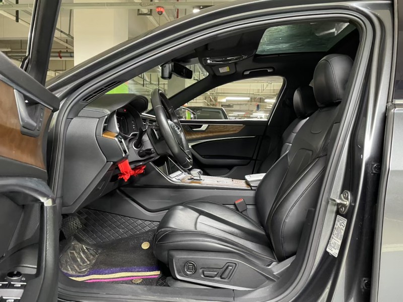 成都21年奥迪A6L5