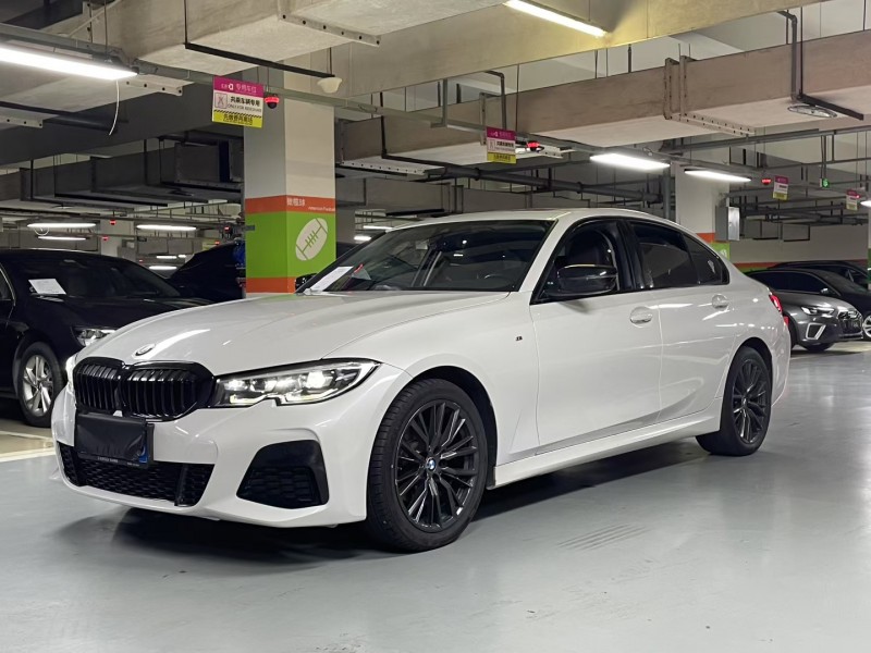 成都21年宝马3系2