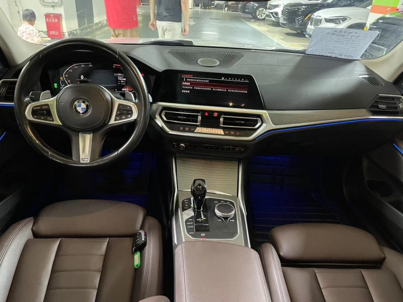 成都21年宝马3系6