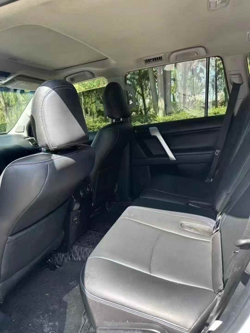 青岛20年丰田普拉多6