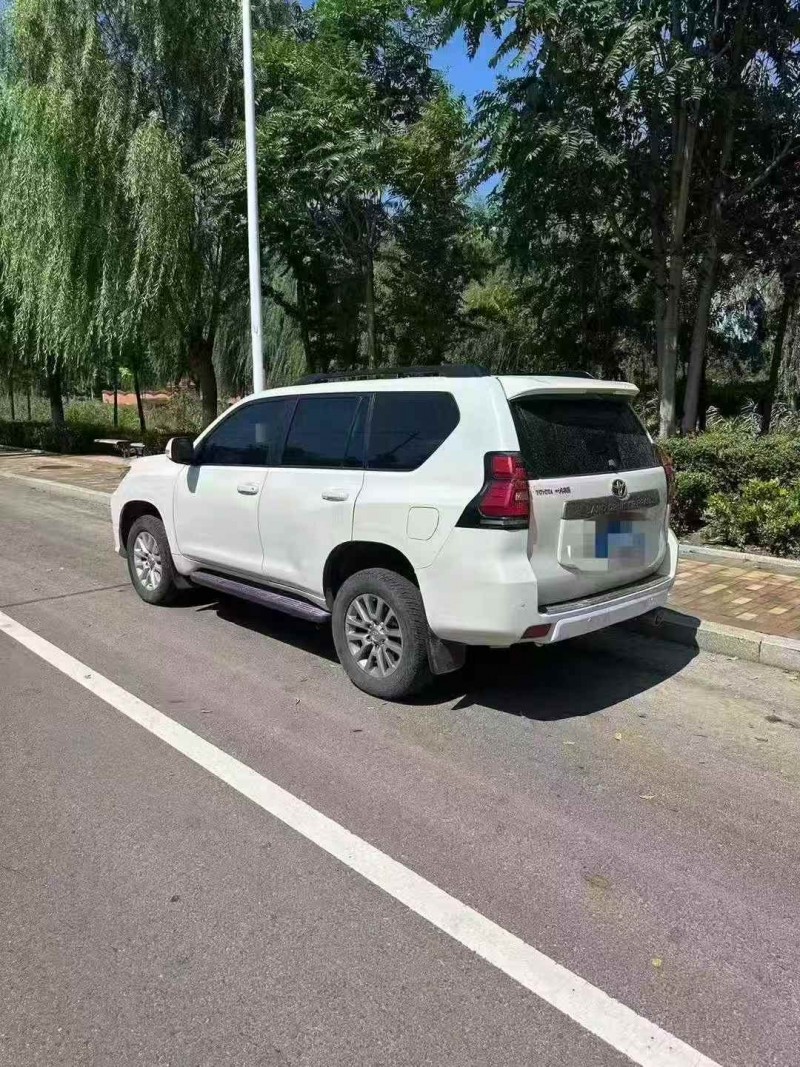 青岛20年丰田普拉多7