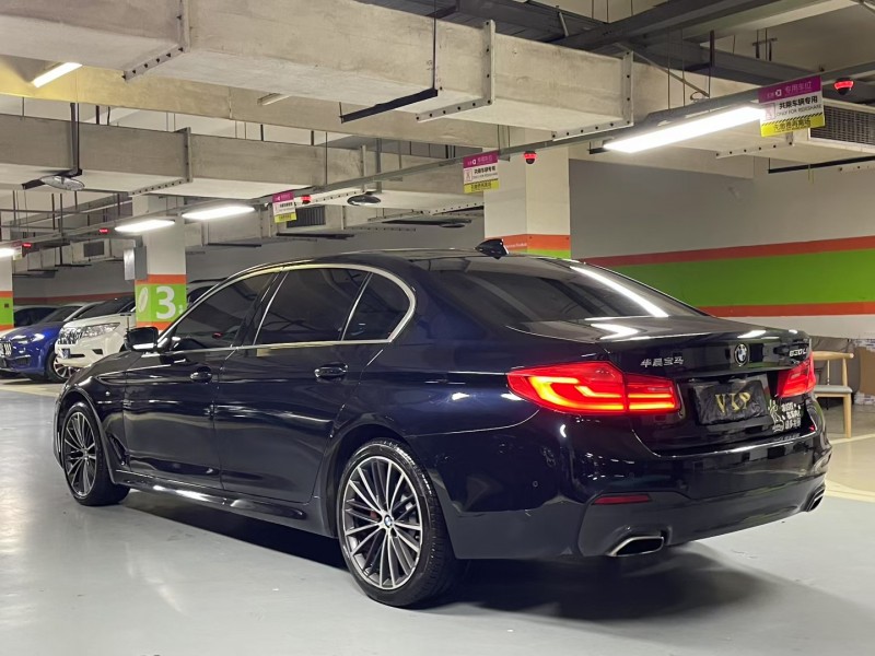成都19年宝马5系8