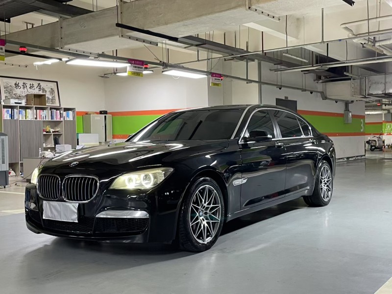 成都14年宝马7系2