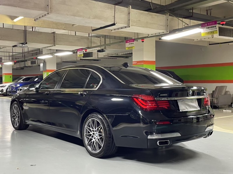 成都14年宝马7系9
