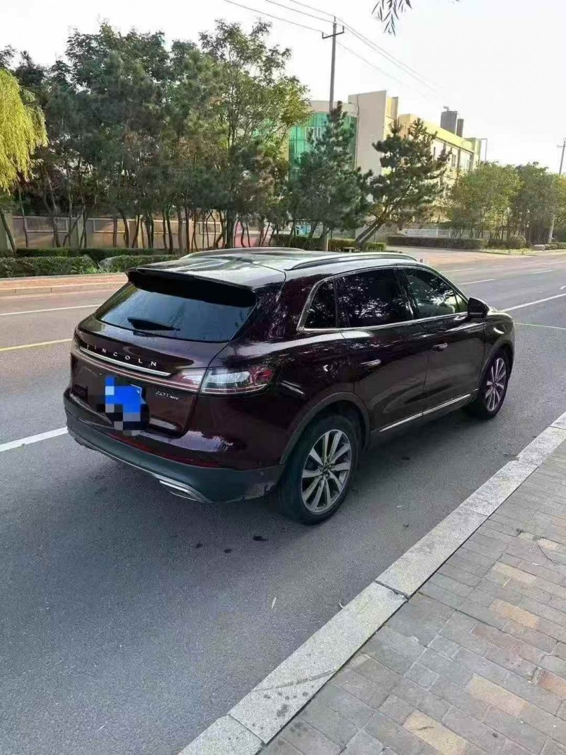 青岛19年林肯航海家7