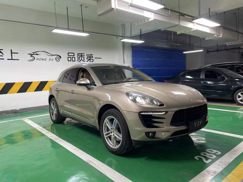成都16年保时捷Macan2