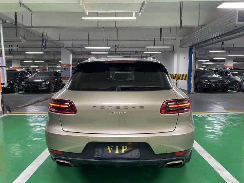 成都16年保时捷Macan11