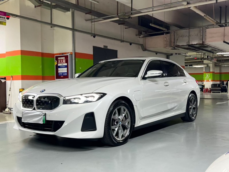 成都23年宝马i32