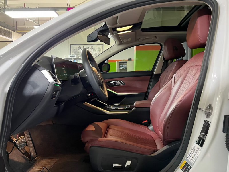 成都23年宝马i35