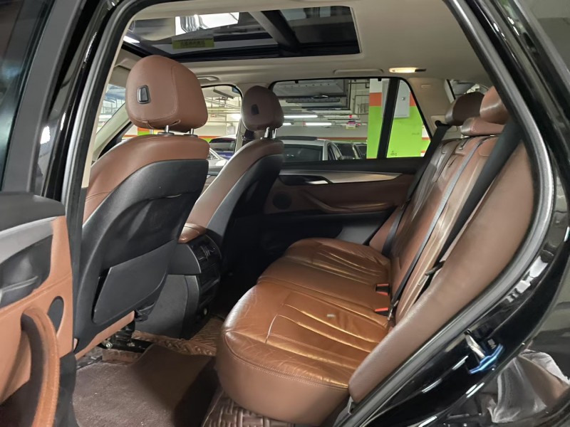 成都17年宝马X54