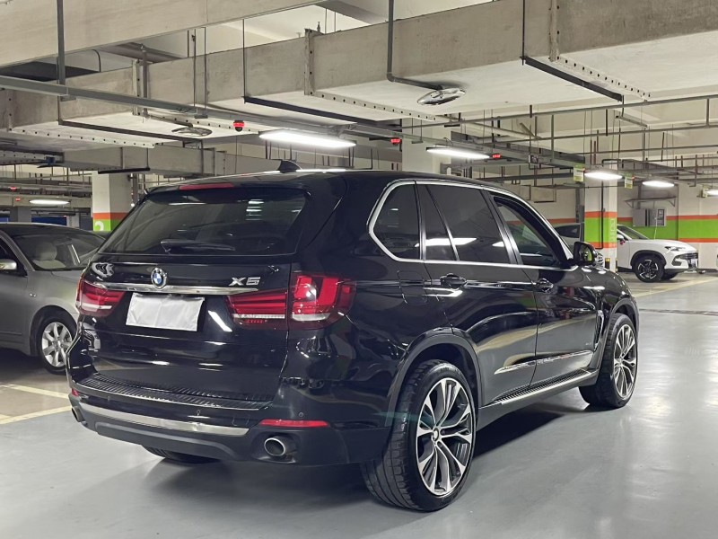 成都17年宝马X56