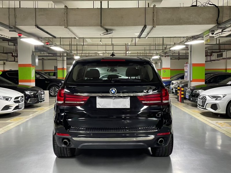 成都17年宝马X58