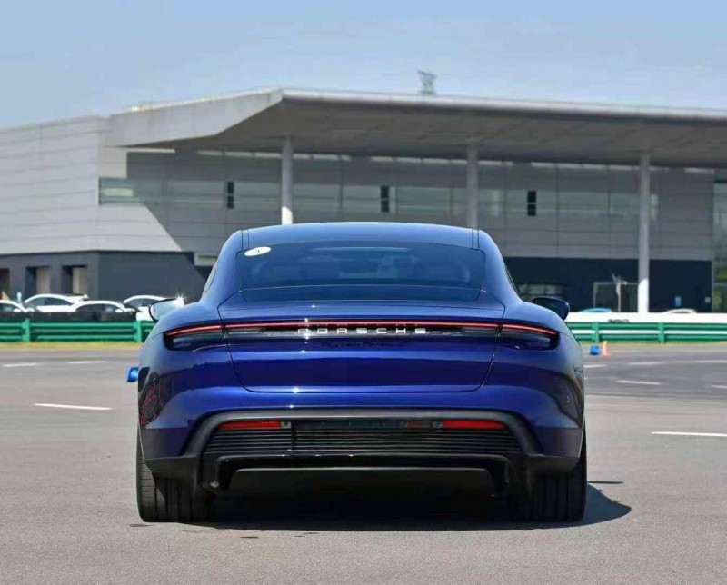南通21年保时捷Taycan9
