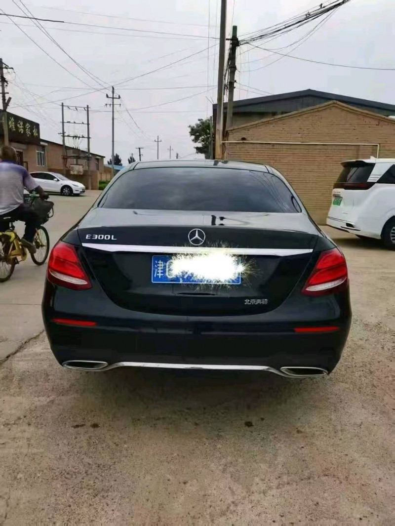 天津19年奔驰E2