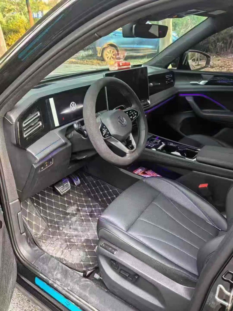 岳阳25年大众途观5