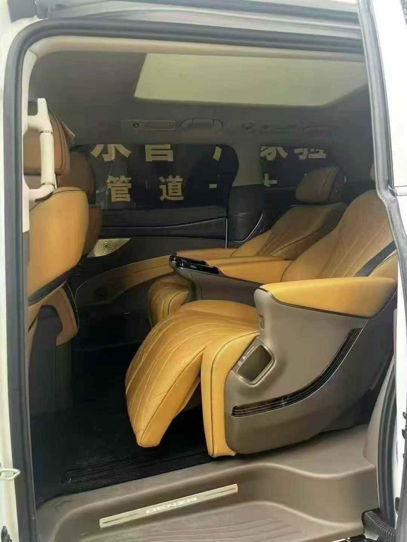 张家口24年腾势D94