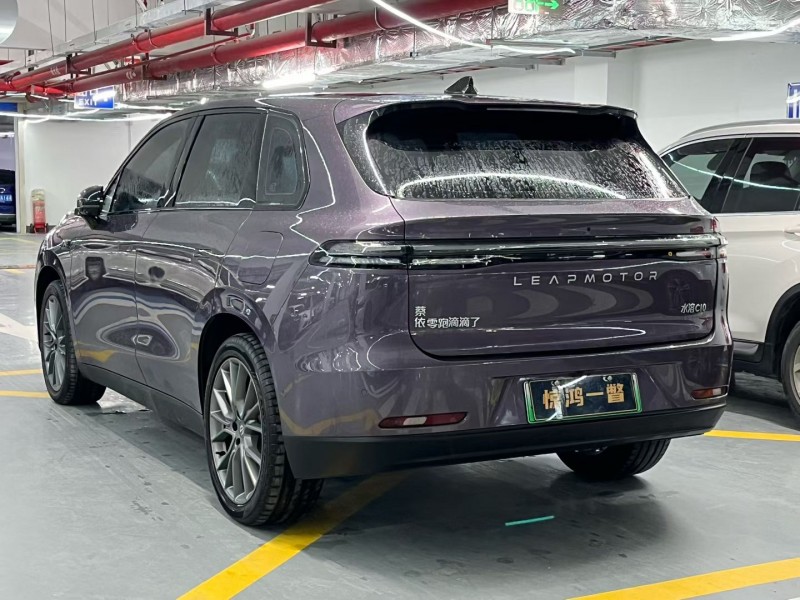 深圳25年零跑汽车C108